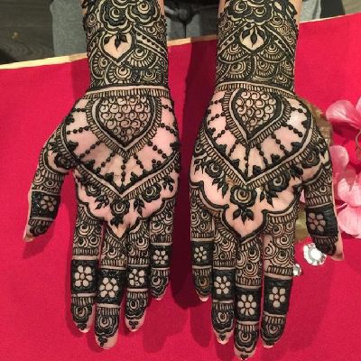 Henna Palms