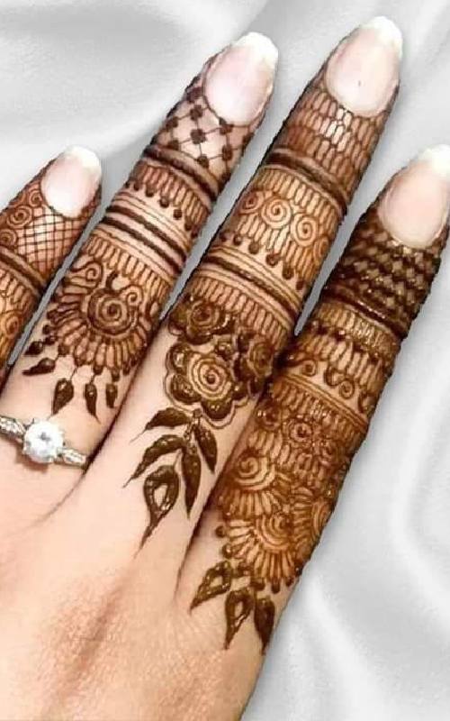 Finger Mehndi Design