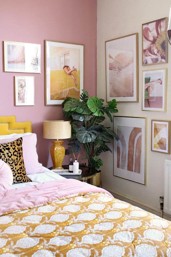 Family Photos In Bedroom Ideas