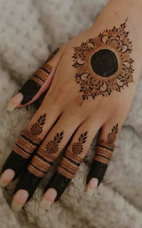 Finger Mehndi Design For Back Hand