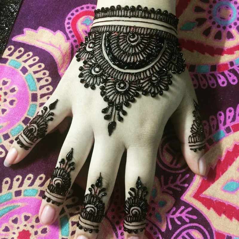 Full Hand Mehndi