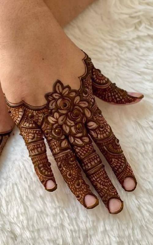 Finger Mehndi