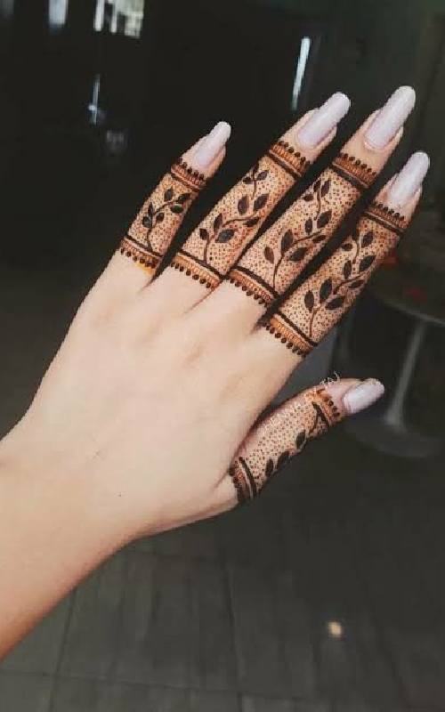 Finger Mehndi